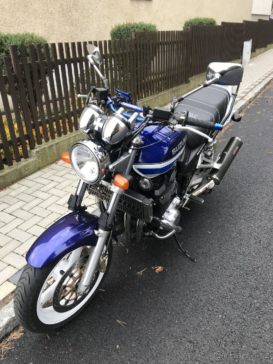 Suzuki GSX 1400 - 3