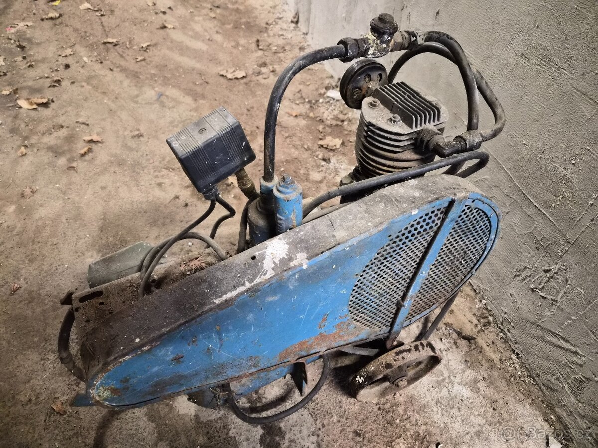 Starý kompresor - 3