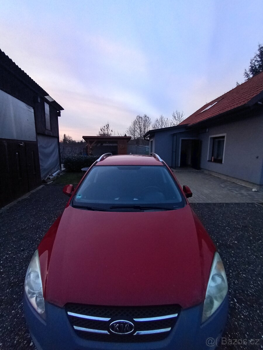 KIA CEED combi AUTOMAT 2008 - 3