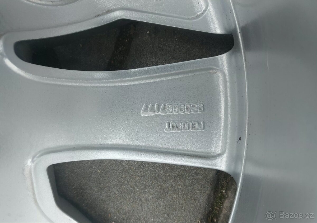 Prodám sadu letních kol Alu.Peugeot - 3