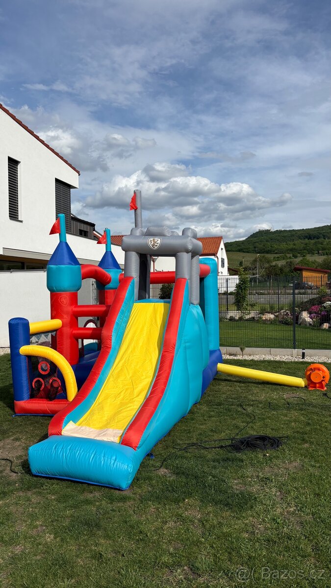 Skákací hrad - 3