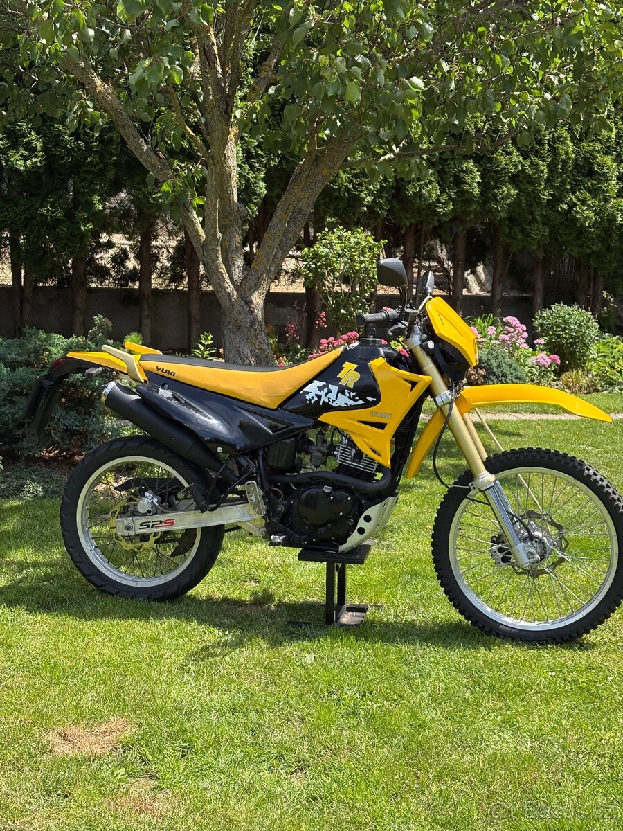 YUKI TR 125 - 3