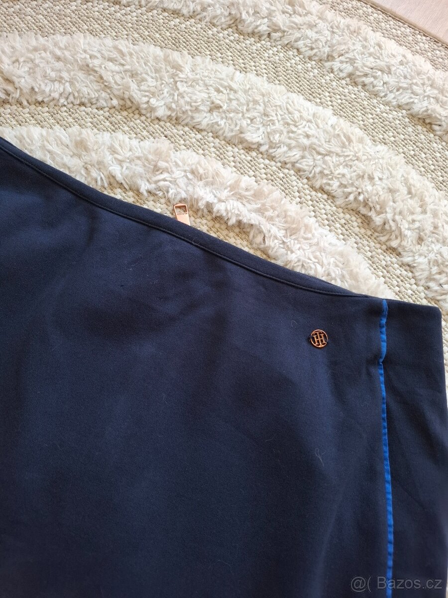 Tmavě modrá sukně Tommy Hilfiger - 3