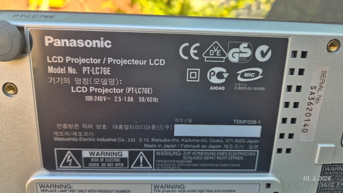 2x Projektor Panasonic a Benq - 3