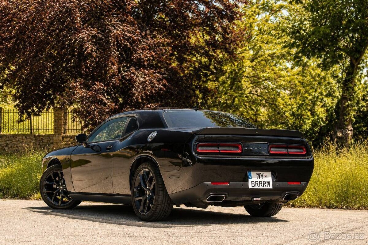 Dodge Challenger R/T 5.7 V8 / TOP STAV - 3