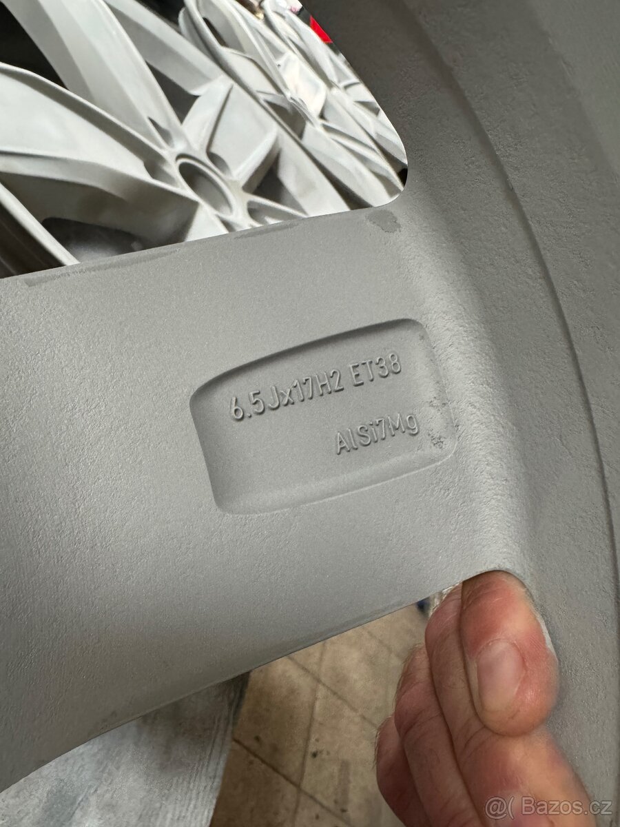 Tiguan sada zimních kol - 3