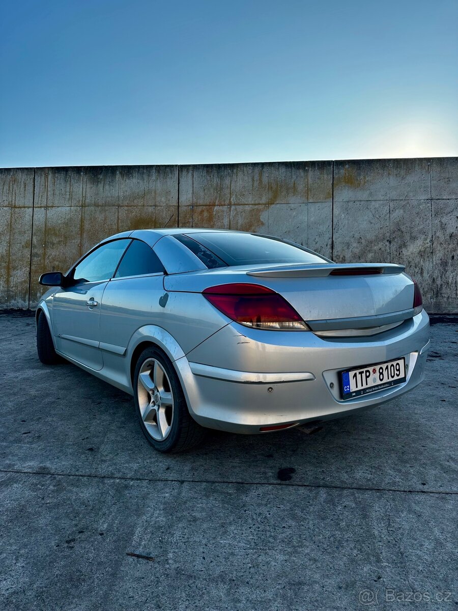 Opel Astra TWINTOP (OPC line) - 3