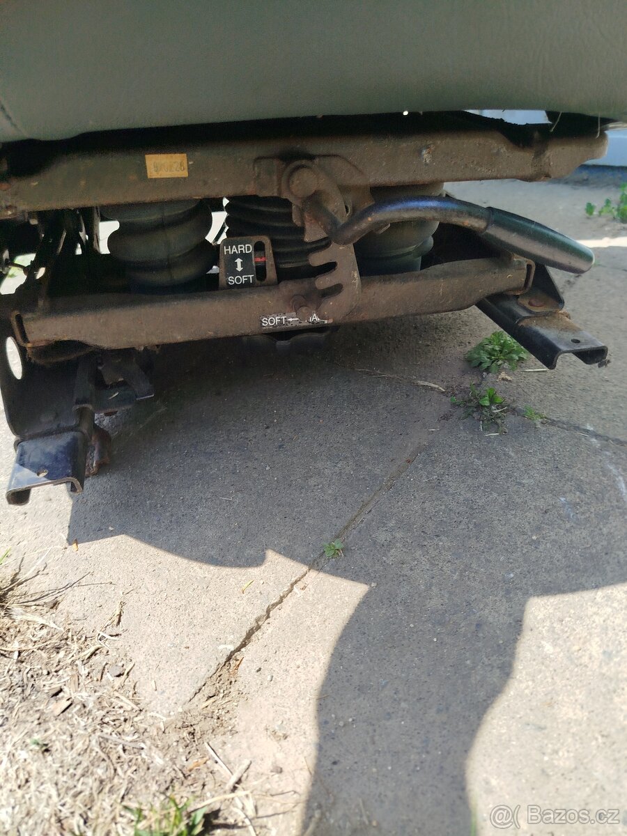 Přední sedadlo Mitsubishi Pajero 2 - 3
