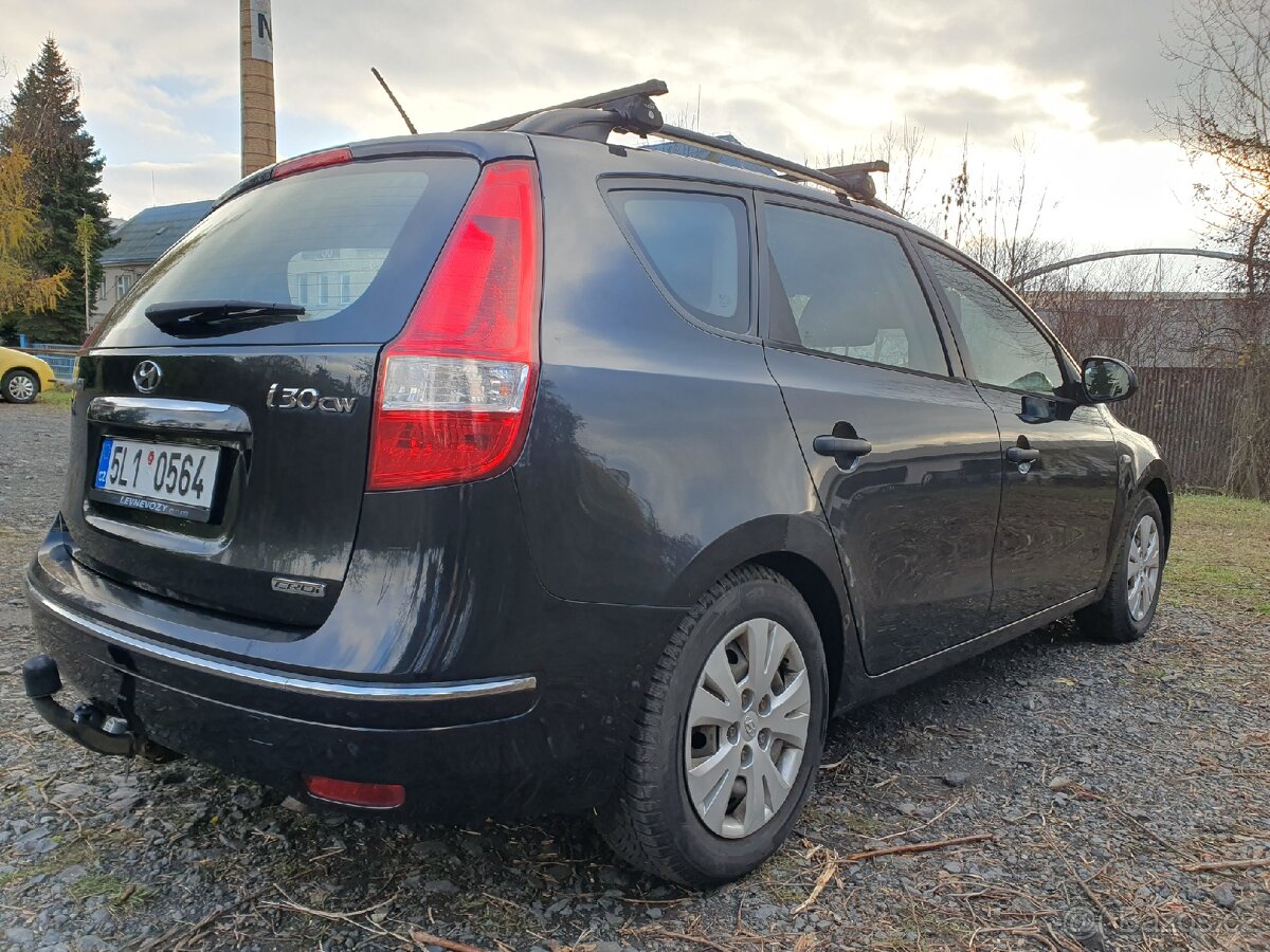 Hyundai I30 CW 1.6crdi COMBI 66KW r.v. 2010 - 3