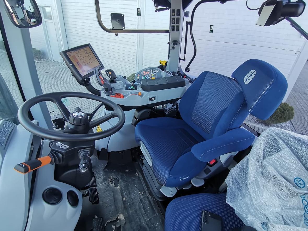 Traktor New Holland T6.160 DCT - 3