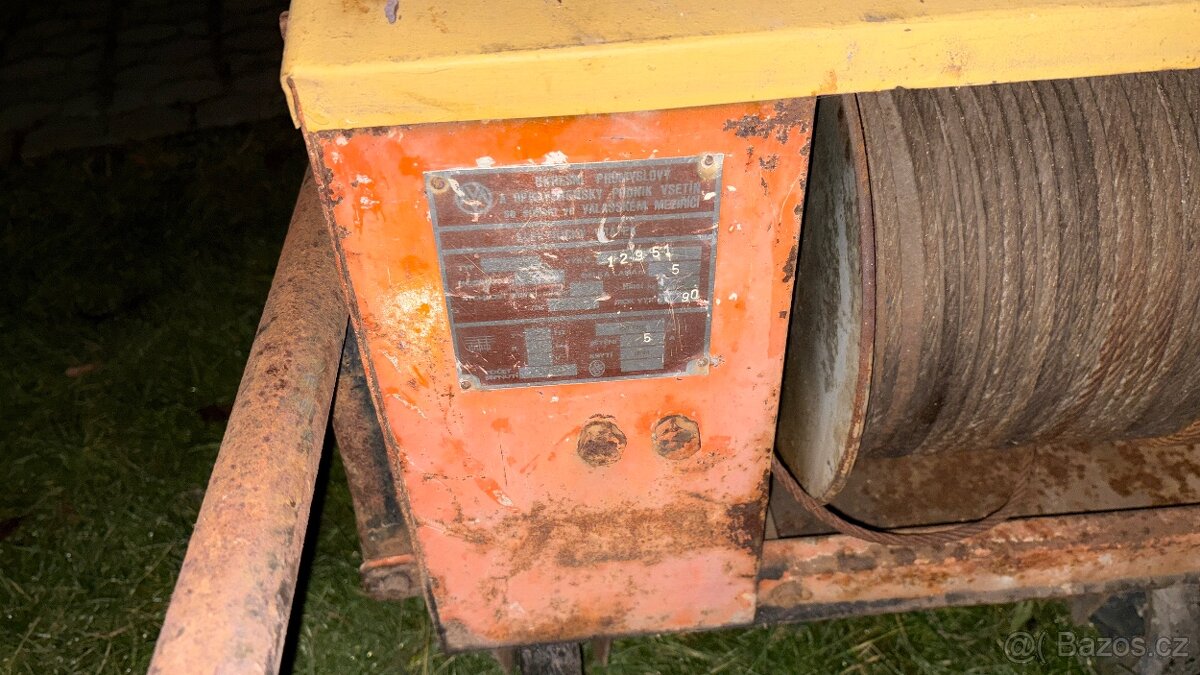 Prodam stavební elektrický vrátok továrenské výroby, funkční - 3