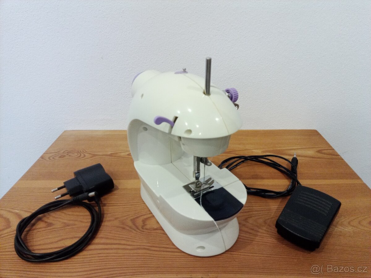 Elektrický / bateriový mini šicí stroj Mingli s pedálem - 3