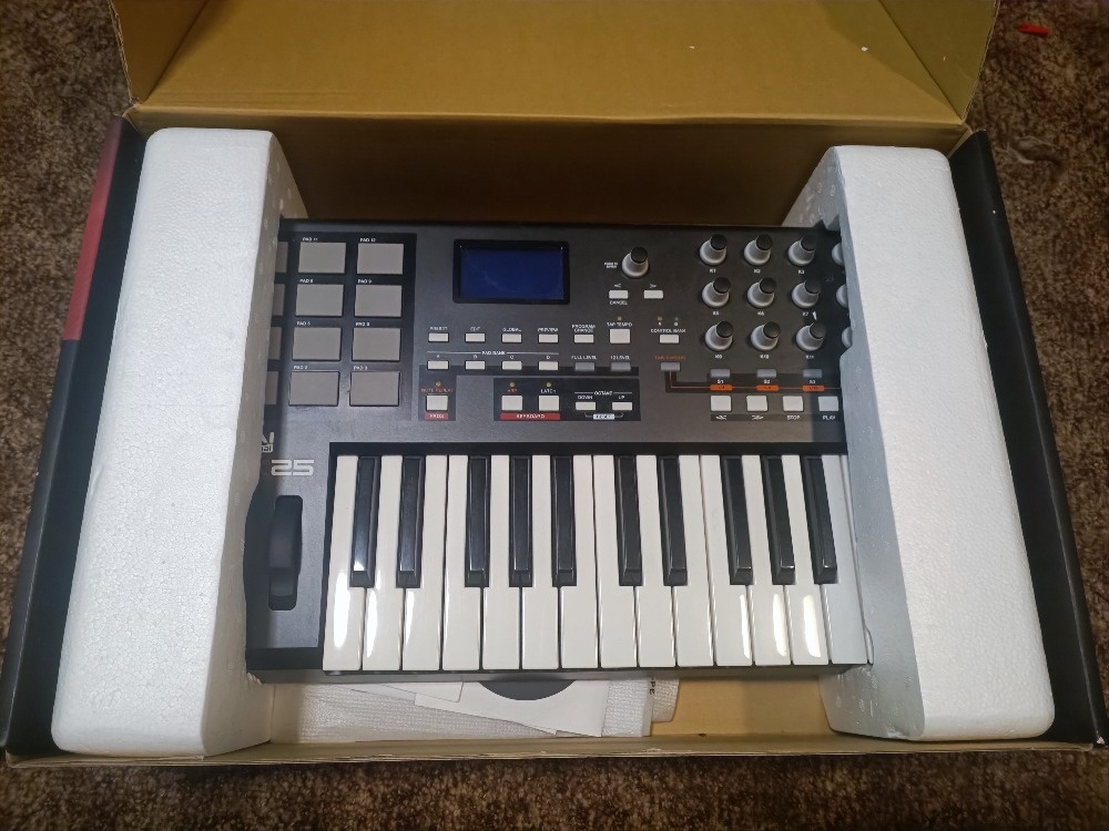 Jako nová Akai MPK25 Professional MIDI klávesnice - 3