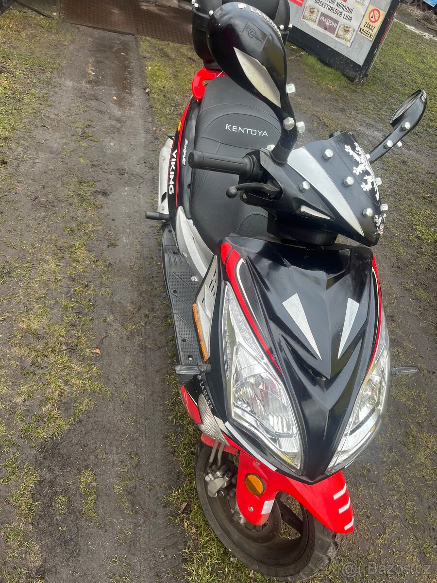 Skútr Kentoya - 3