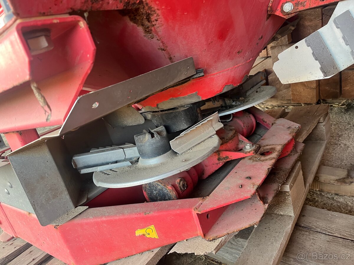 Prodám rozmetadlo RAUCH MDS 935 R - 3