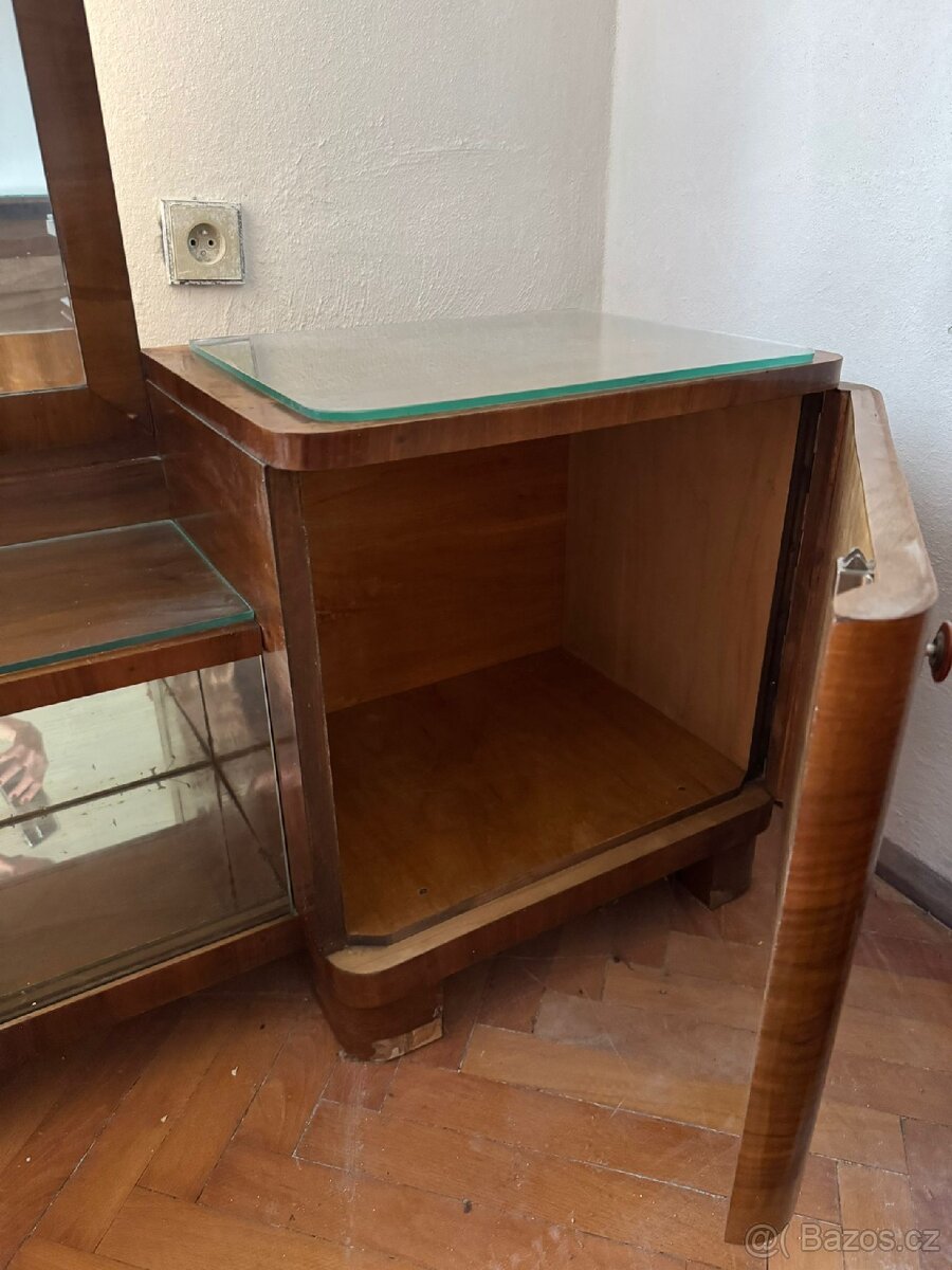 Ložnice asi 70 léta - 3