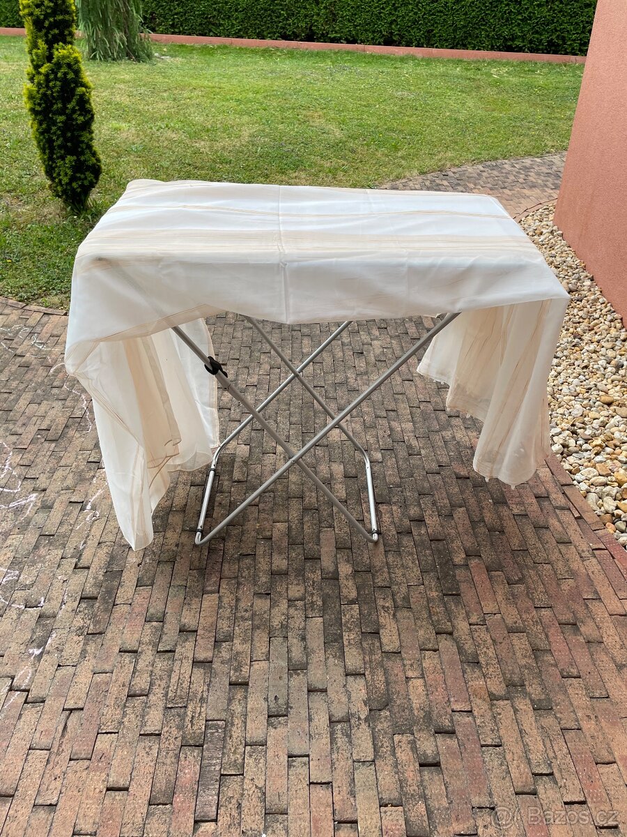 Záclona lehce do tělové barvy - 3