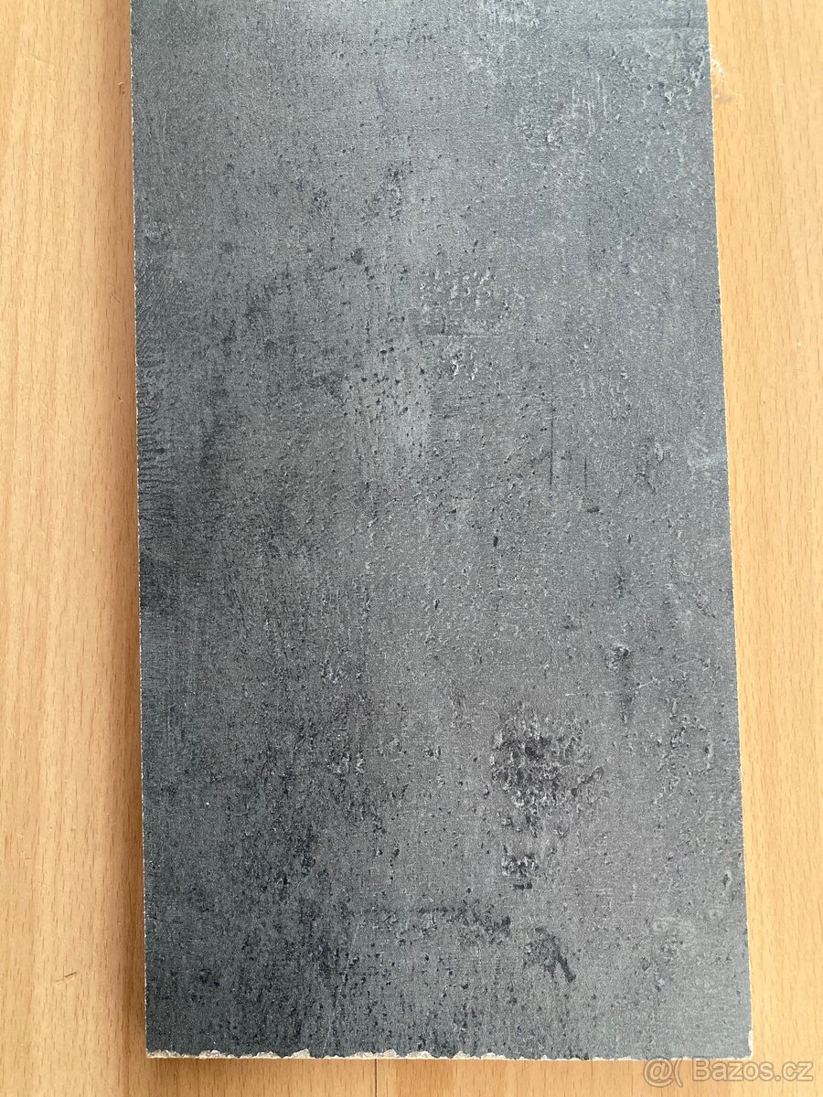 Sokl / lišta - 3