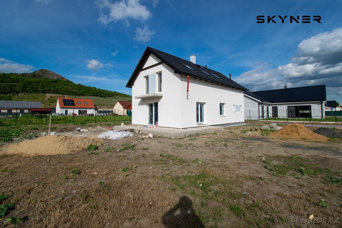 Prodej, Rodinné domy, 130 m² - Žalhostice, ev.č. 01093 - 3