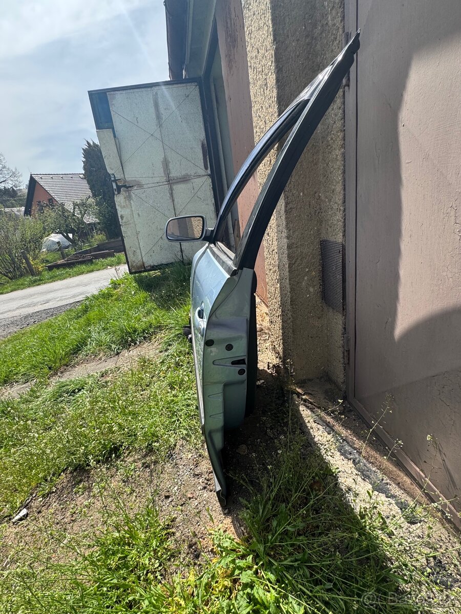 Levé přední dveře VW Passat b5 sedan - 3