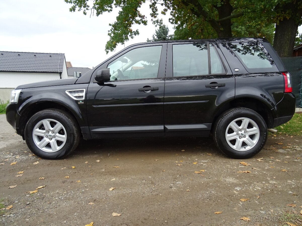 Land Rover Freelander 2.2 TD4 4x4 2x originál kola, tažné - 3