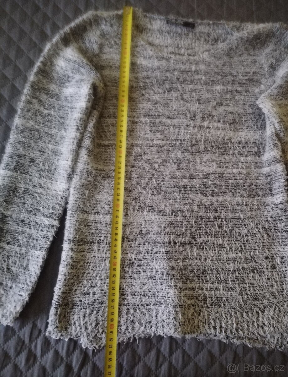 Svetr chlupatý vel. XS - 3