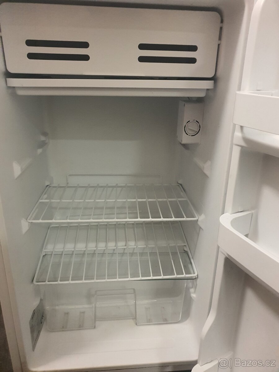 prakticky NOVÁ A++ lednice s mrazákem 85cm doprava - 3