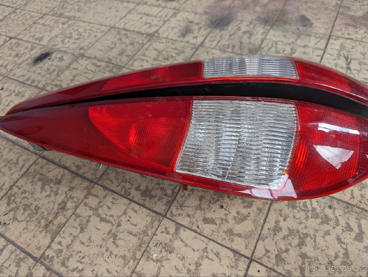 Ford Mondeo zadní světla - 3