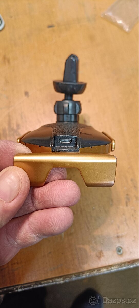 Automatický držák mobilu - 3