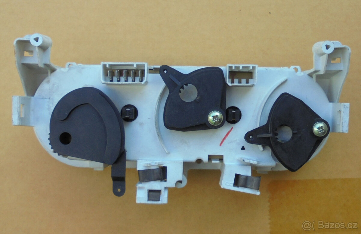 Peugeot 309 panel ovládání topení - 3