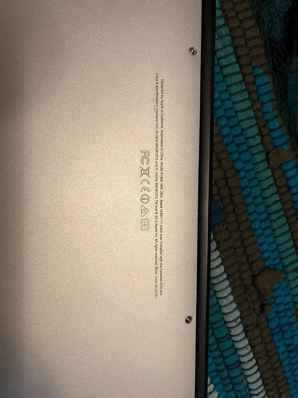 MacBook Air 13palce 2013, 4/128 - 3