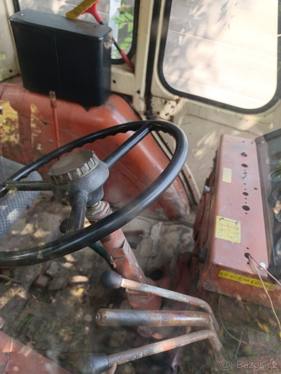 Bagr, traktorbagr Bělorus-Belarus - 3