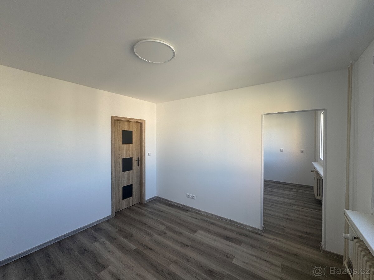 Prodej zrekonstruovaného bytu v Chomutově - 3