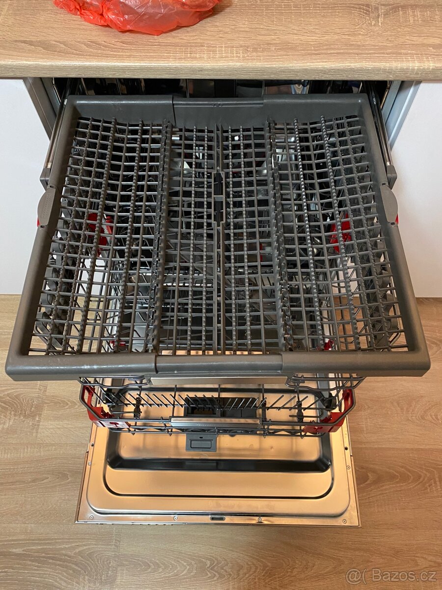 Myčka whirpool - 3