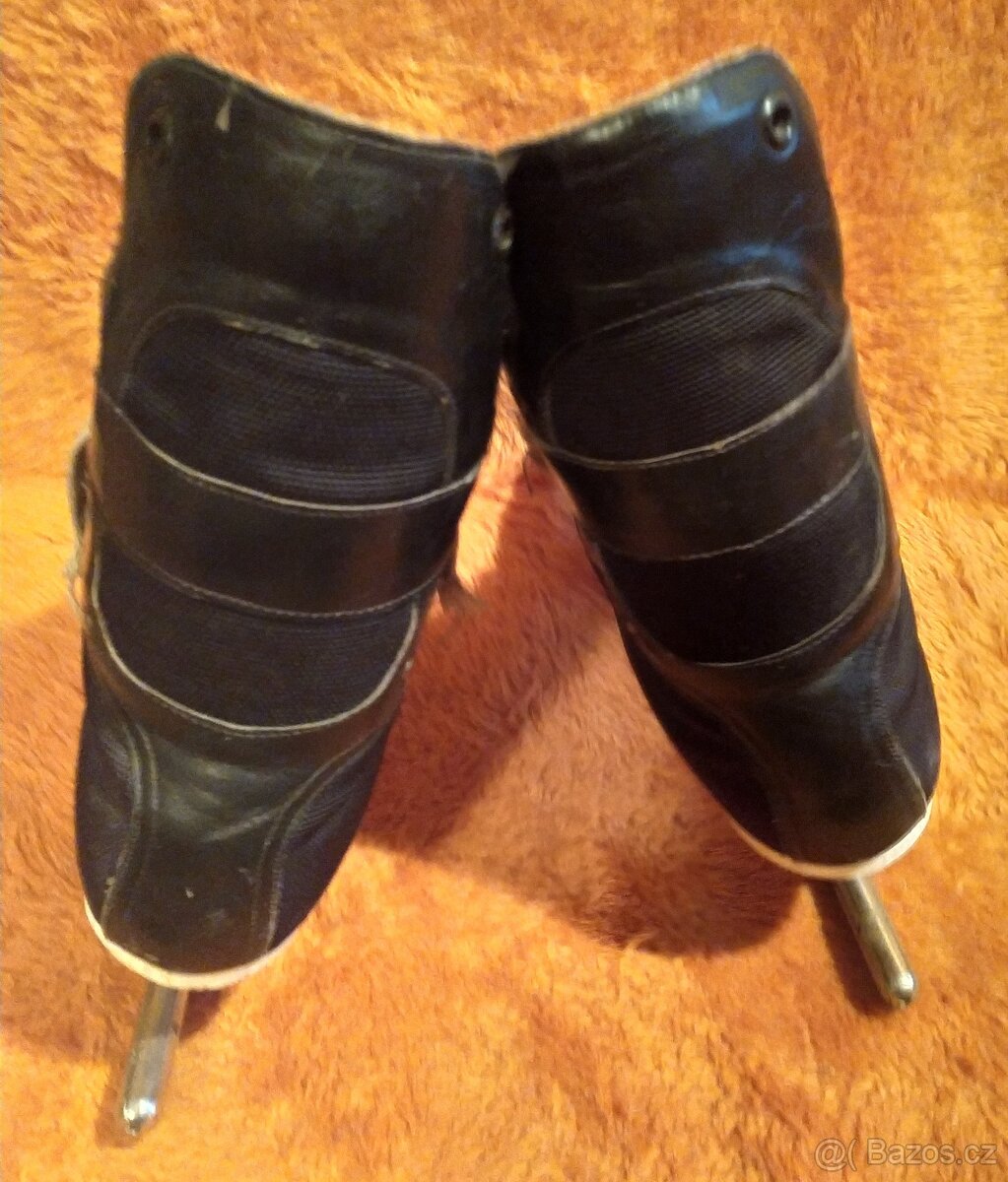 Nabízím pánské brusle na led černé vel. 11/12 - 3