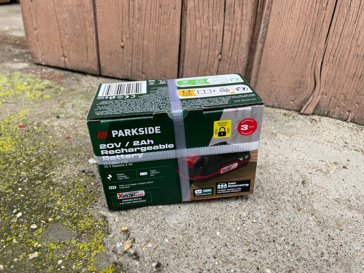 SADA: Parkside baterie + nabíječka - 3