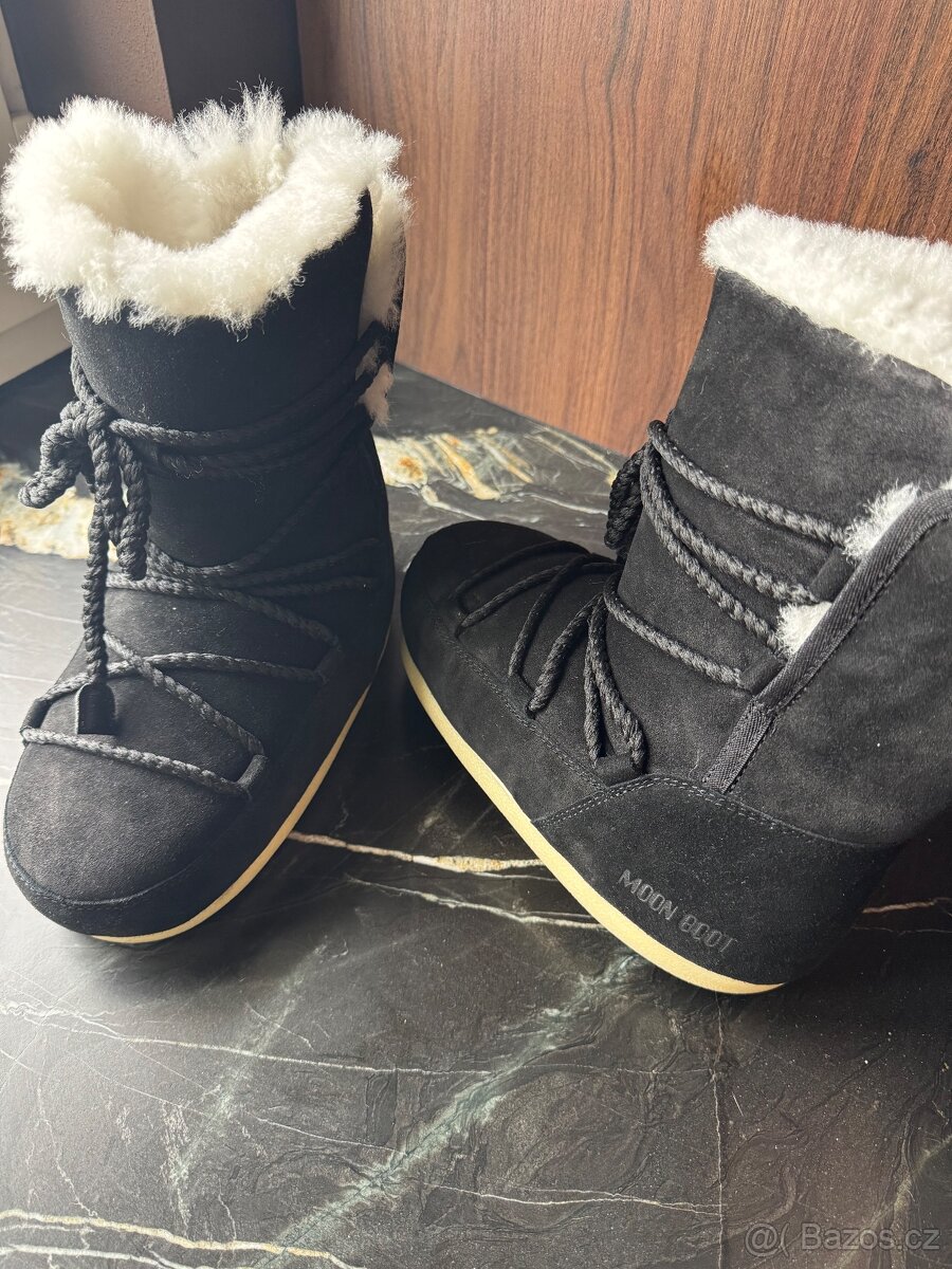MoonBoot - 3