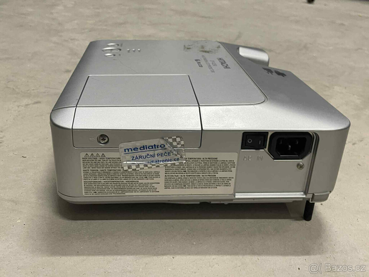Projektor HITACHI CP-X250 - 3