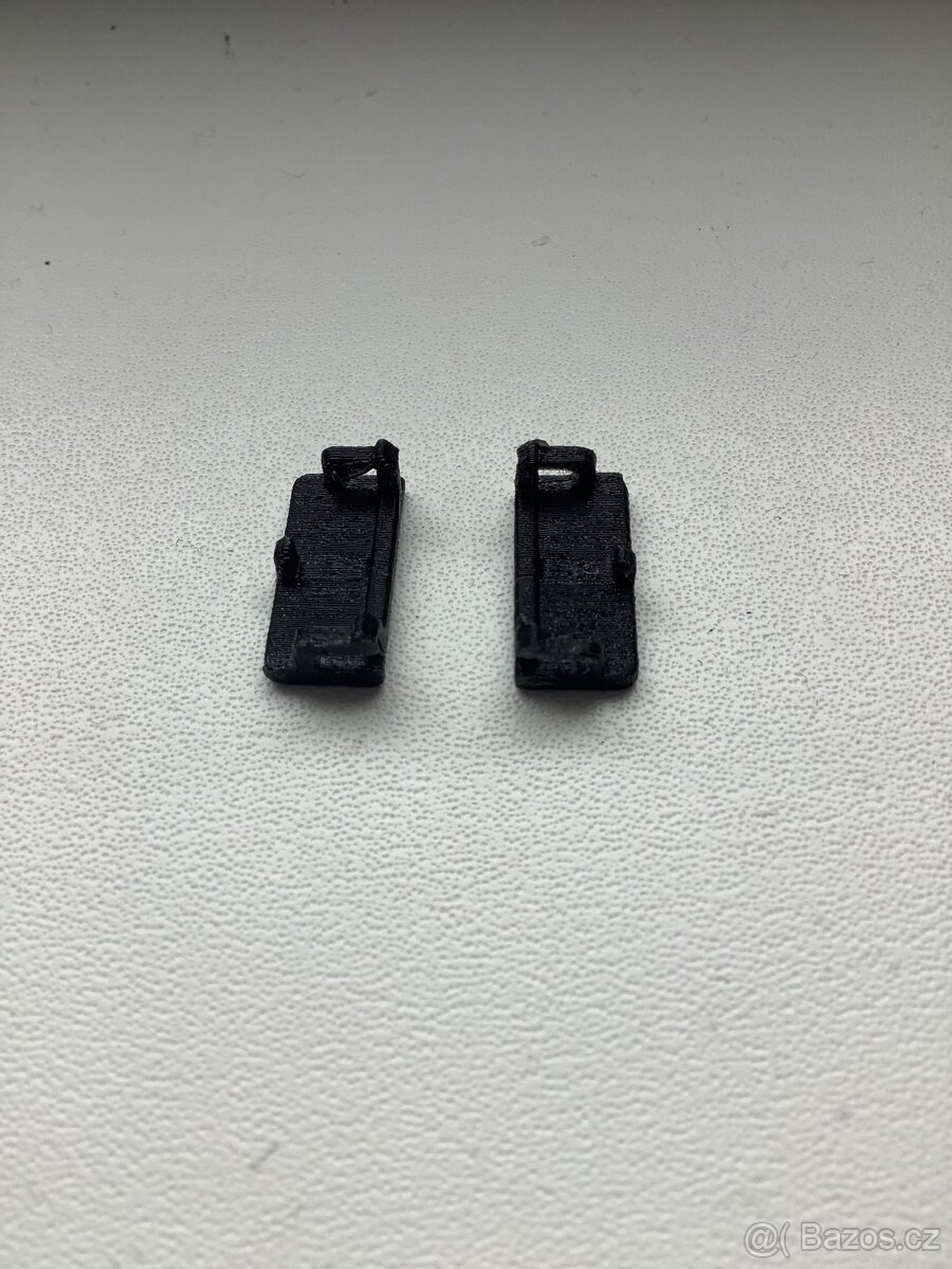 BMW E36, krytky na radio busines/reverse - 3