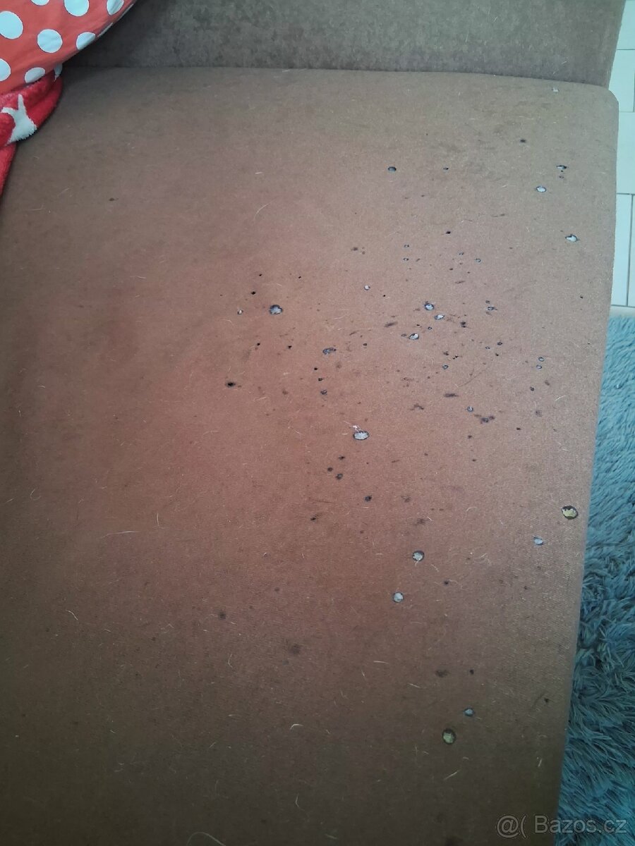 Prodan rozkládací gauc původní cena 8000 Kč - 3