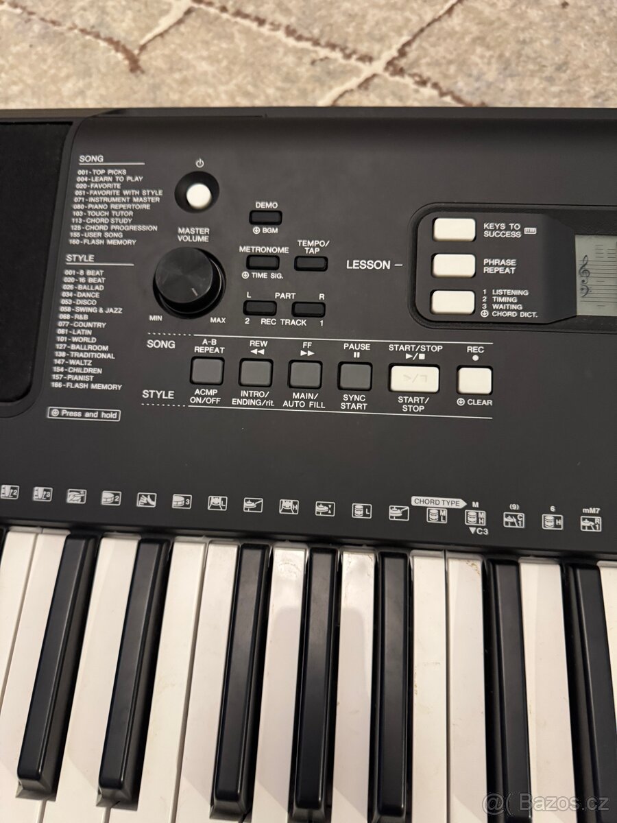 Klavesy Yamaha - 3