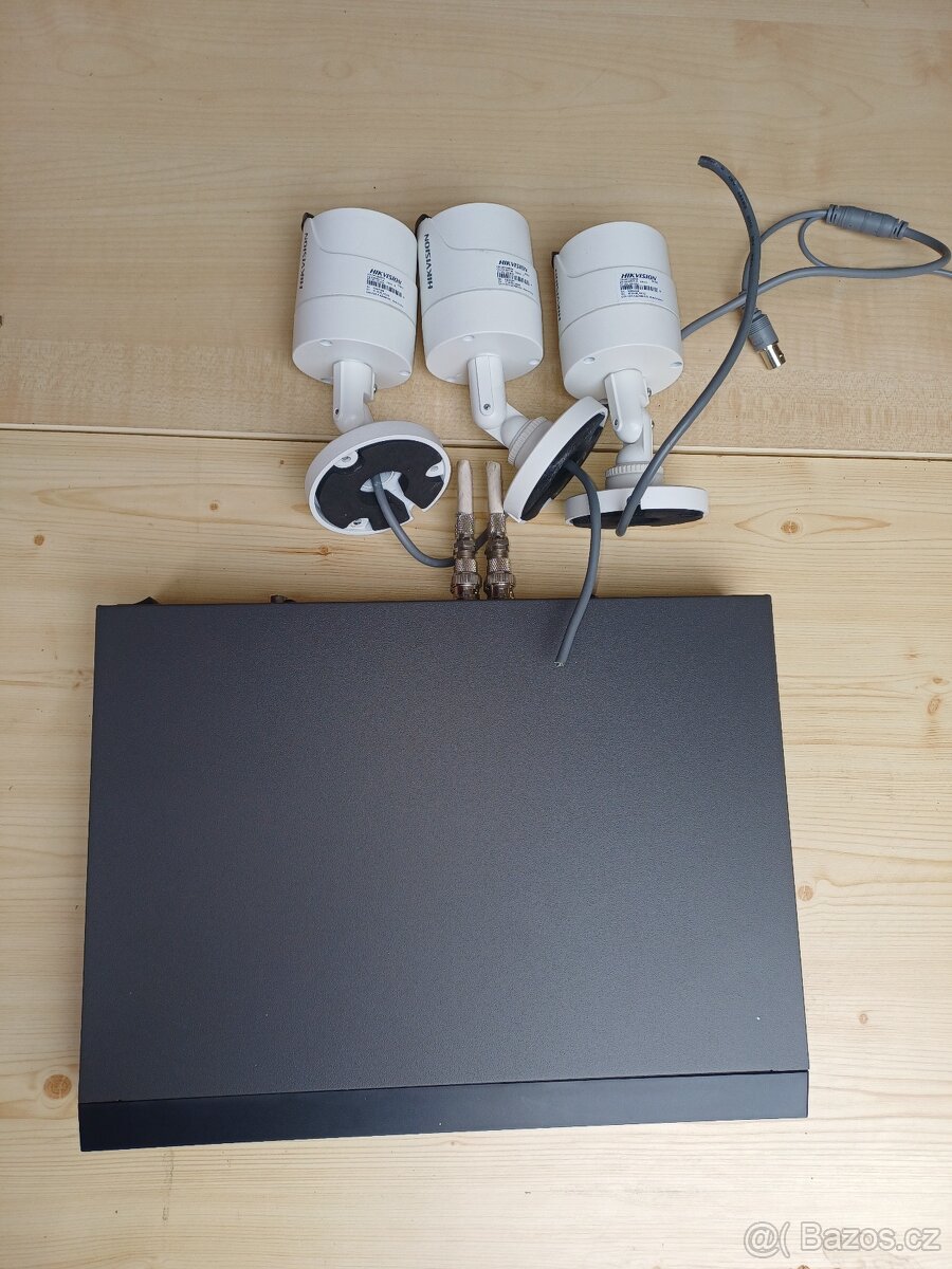 Kamera HIKVISION - 3