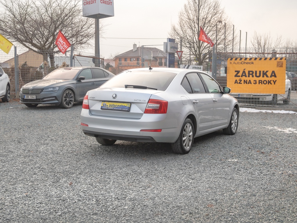 Škoda Octavia ČR 1.2TSI – NAVIGACE - 3