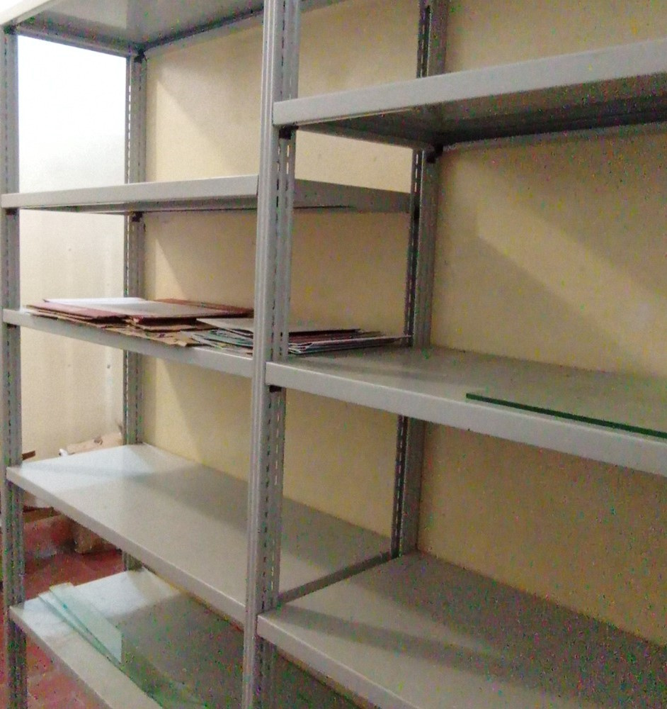 Regál kovový - 3