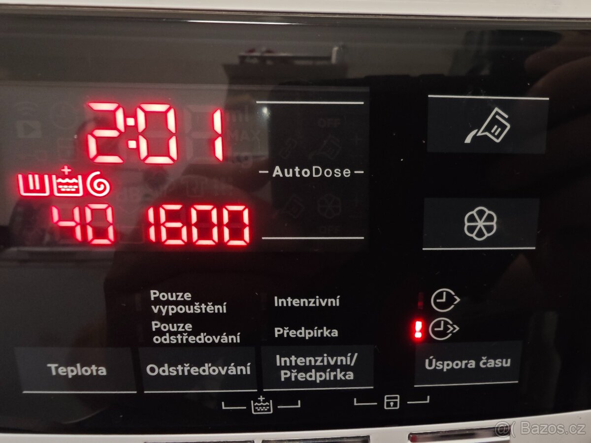 AEG 9kg 1600ot. Autodose, ProSteam, Wi-fi, 5let stará - 3