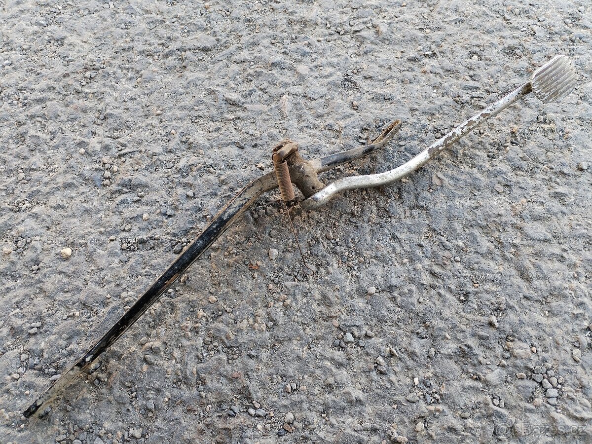 Páka zadní brzdy ČZ 125 175 250 Typ 450 453 455 470 473 475 - 3