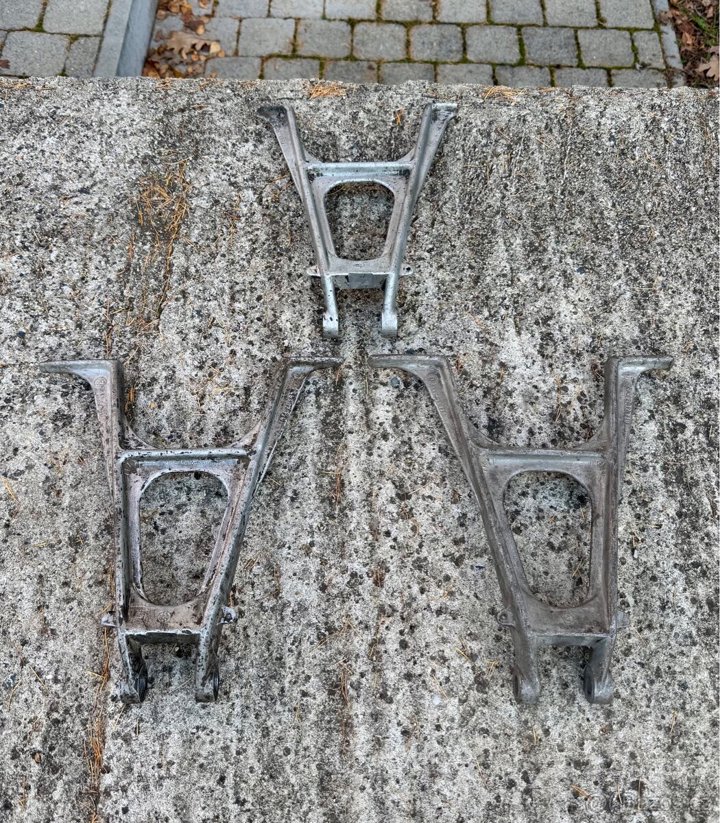 Jawa 250 350 sport, calif, ČZ - stojany 19 kola - 3