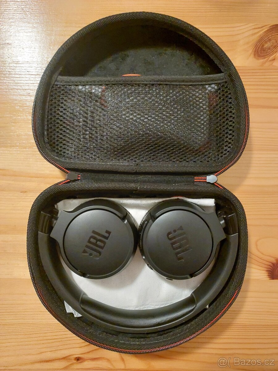 JBL Tune 670NC s pouzdrem - 3