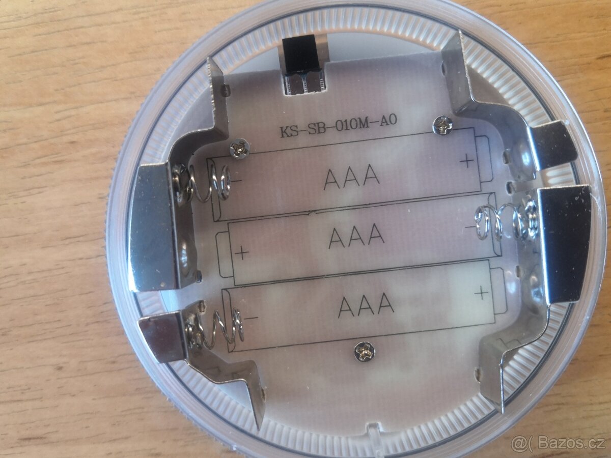RGB LED světlo pod vázu - 3