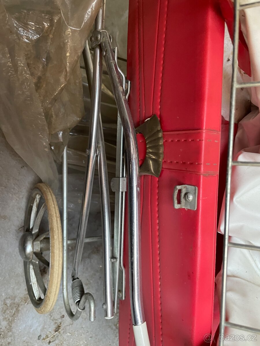 Retro kočárek pro panenky - 3